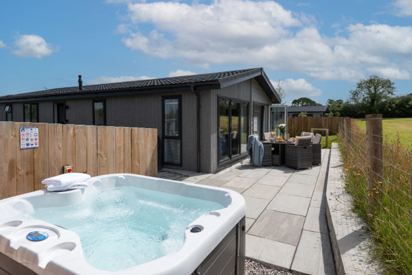 Lavender Lodge, 8 Roadford Lake Lodges, Roadford Lake