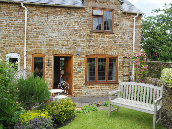 Horseshoe Cottage, Hook Norton