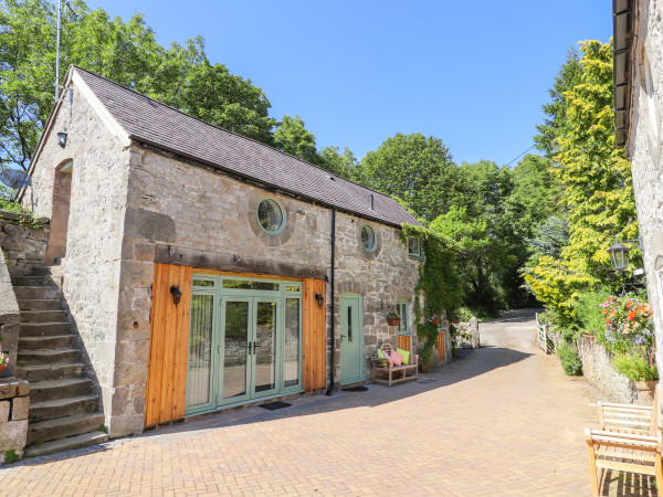 The Old Coach House, Llanarmon-yn-ial