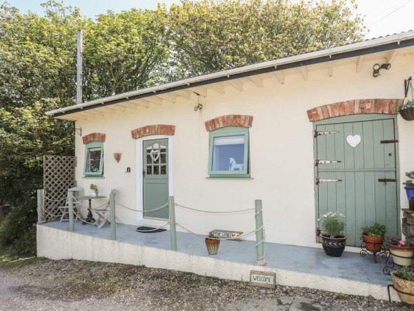 Hen Gilfach Stable, Llanfairyngnhornwy