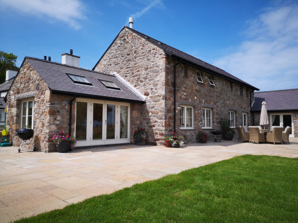 Penrhyn Barn, Moelfre