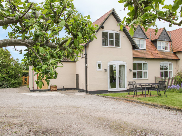 Orchard Cottage, Weston-under-redcastle