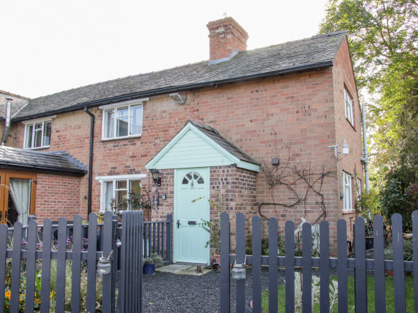 Ensdon Lea Cottage Image 1