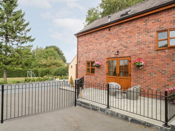 Ash Farm Cottage Image 1