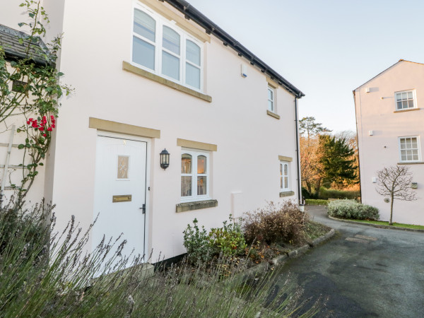 Jenny's Cottage, Cark In Cartmel 