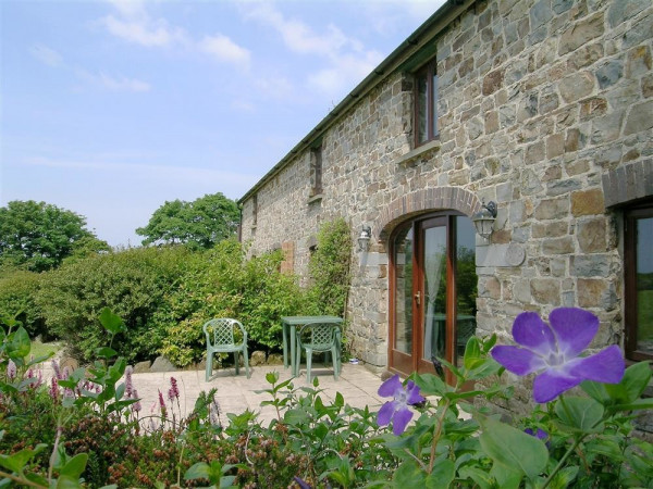 Stable Cottage Image 1