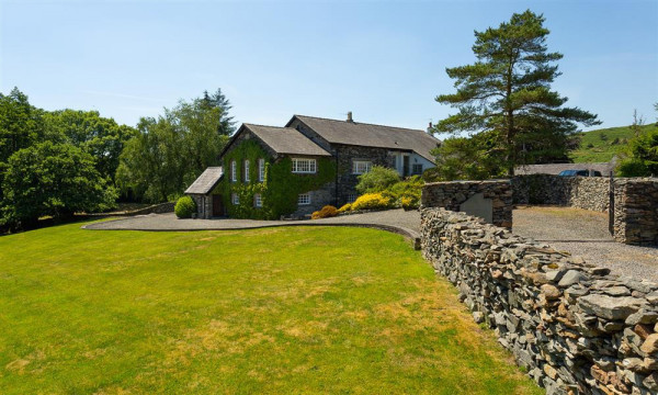 Bank Barn at Rusland Image 1