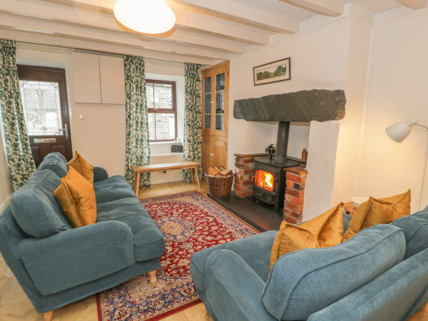 4 Arthur Terrace, Penmachno