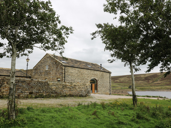 Snave Barn Image 1