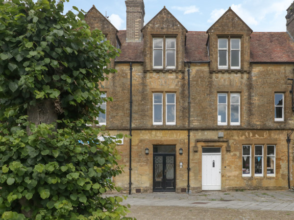 1 Abbey Court, Sherborne