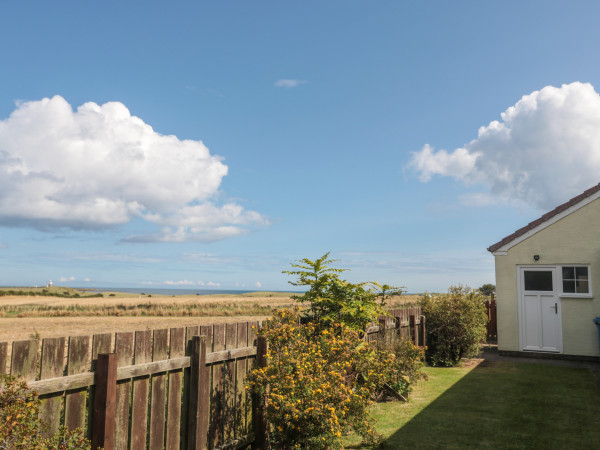 Island View Cottage, High Hauxley 