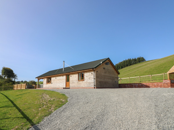 Ploony Hill Cabin, Knighton