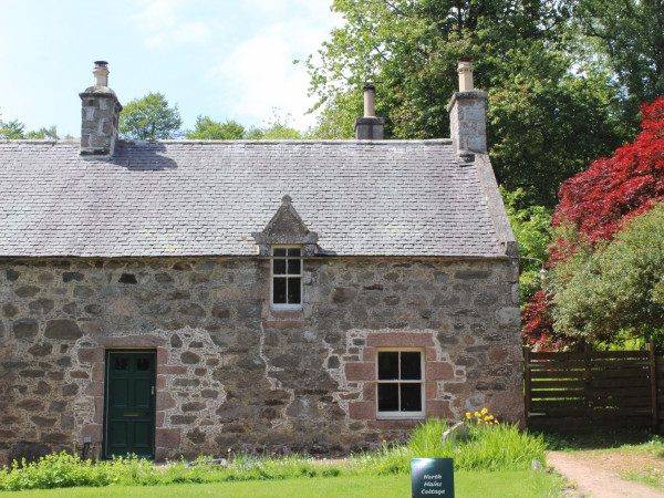 North Mains Cottage - Craigievar Castle, Alford, Aberdeenshire