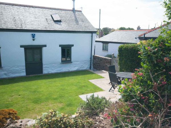 Apple Barn, Crantock