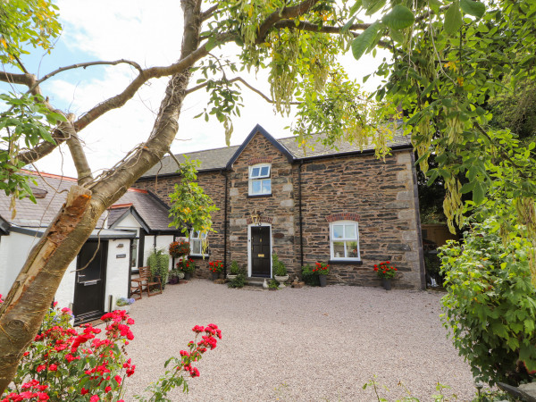 Pen Y Bont, Llanfair Talhaiarn