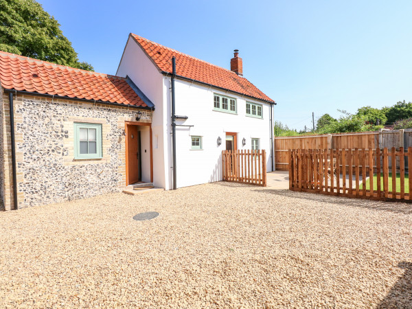 Postbox Cottage Image 1