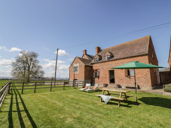 Manor Farm Cottage Image 1