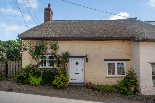 4 Bishops Cottages, Wootton Courtenay