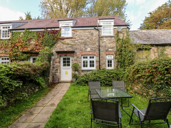 Swallows Cottage Image 1