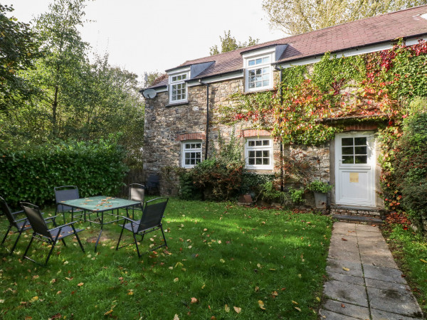 Lake Cottage, Maenclochog