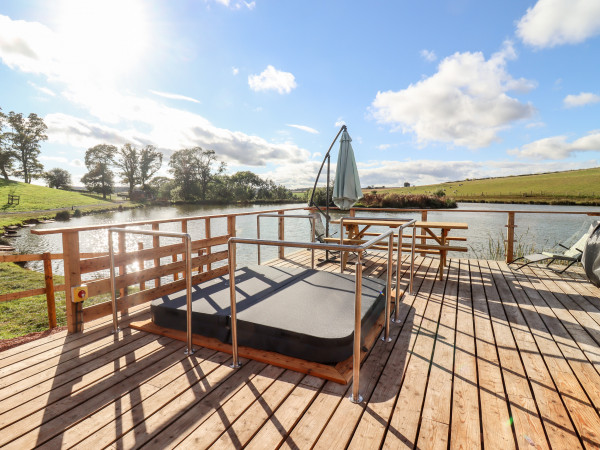 Douglas Cabin, Clifton Upon Teme 