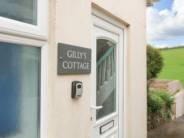 Gilly's Cottage Image 1