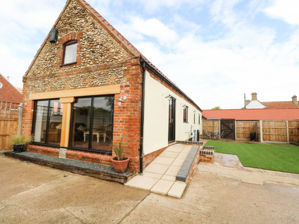 Little Barn, Brisley