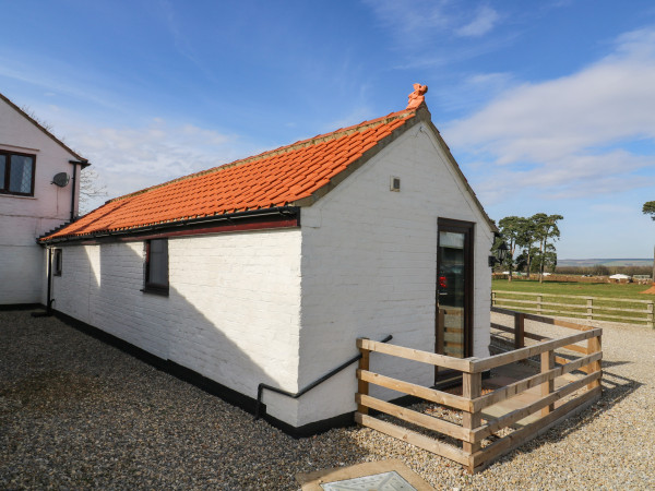 Cowshed Cottage Image 1