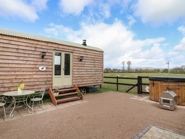 Balwen Shepherd's Hut, Berriew