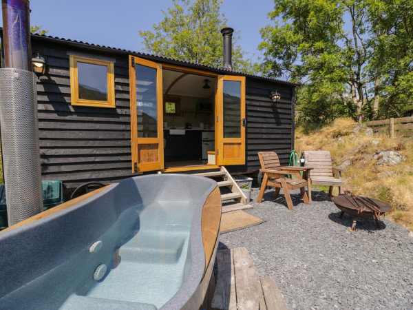 Llethr - Shepherds Hut, Llanbedr