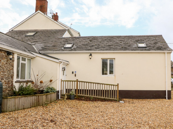 Littleham Court Cottage Image 1