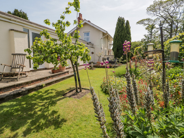 Bryn Offa cottage, Holywell