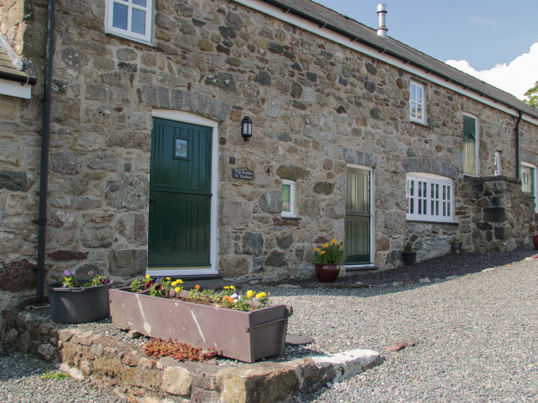 No 2 The Stables, Llannerch-y-medd