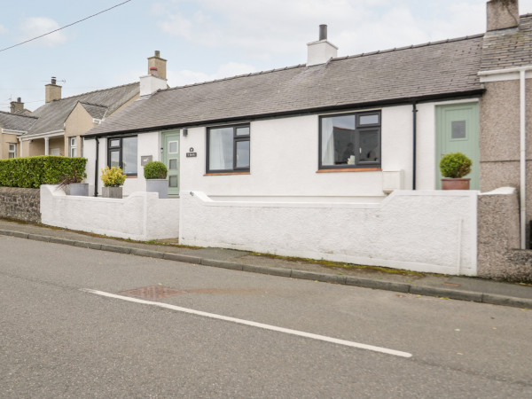 40 Llaneilian Road, Amlwch