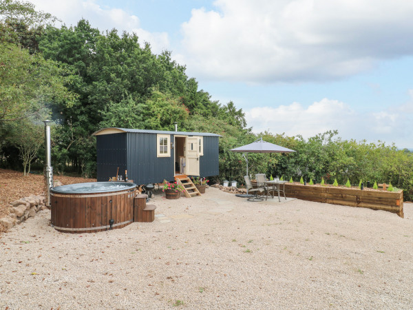 High Grounds Shepherd's Hut, Ashbourne