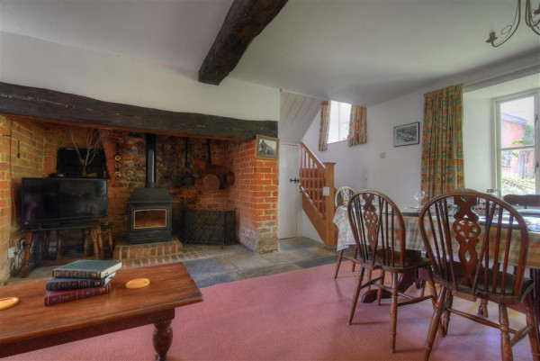 Trill Cottage, Musbury - Dog Friendly Holiday Cottage in Devon