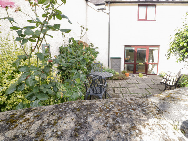 Mews Cottage Image 1