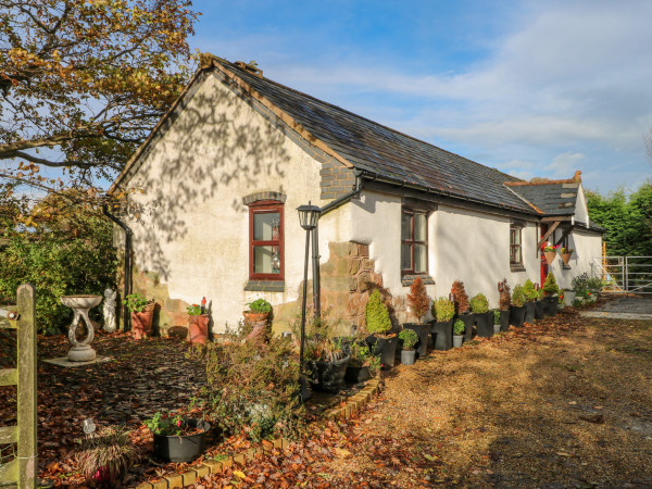 Burnt Oak Stables, Mynydd Isa