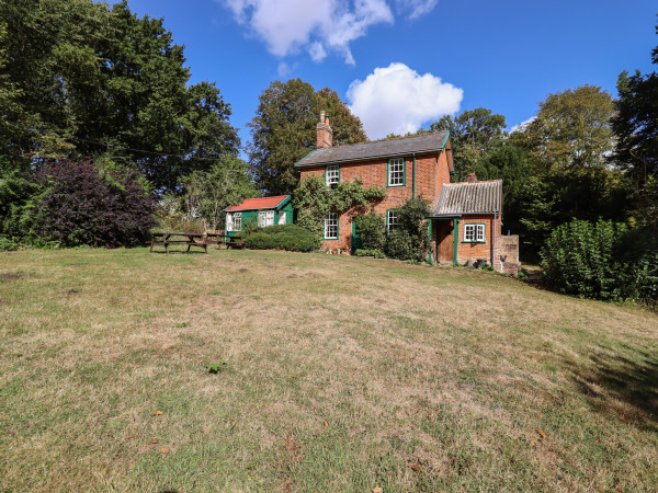 Warren Cottage Image 1