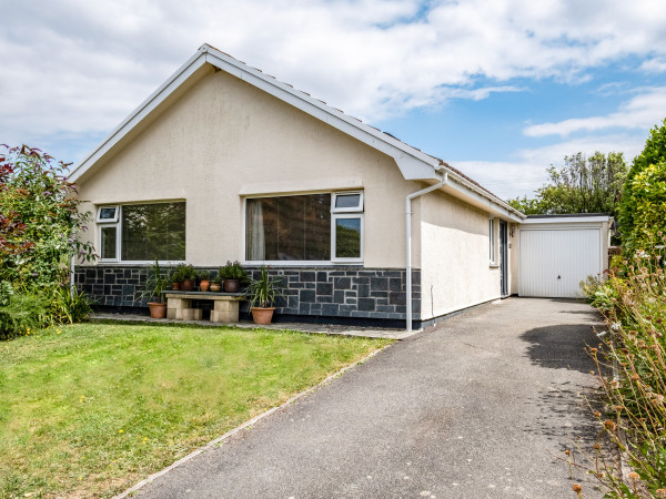 29 Rockhaven Garden, Rock