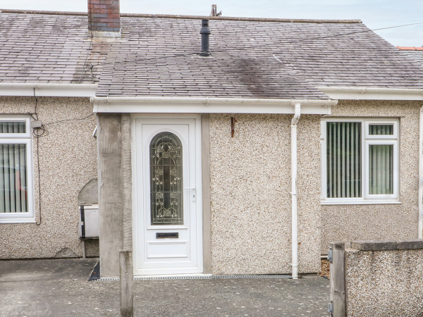 11 Bro Celyn, Llangefni