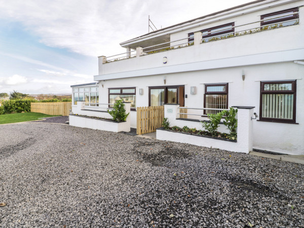 Top Of The Lane Luxury Holiday Apartment, Benllech