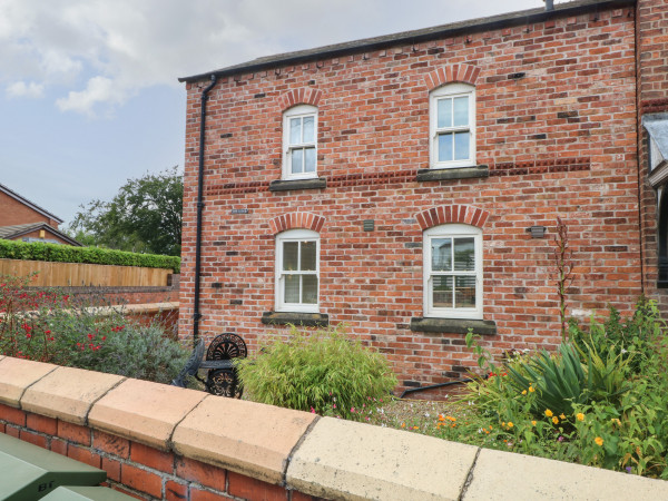 The Lodge at Cross Cottage, Holt, North Wales