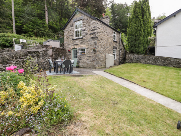 Bron Celyn Bach, Betws-y-coed