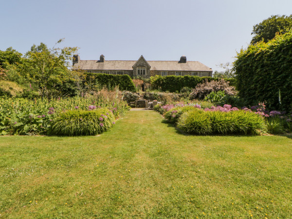 Leat House at Sortridge Manor Image 1