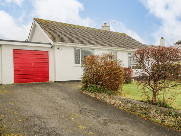 5 Breeze Hill, Benllech