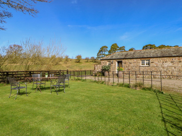 Rainbow Cottage Image 1