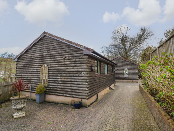 Chalet Log Cabin L3, Combe Martin