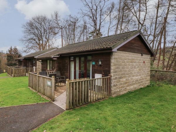 Chalet Log Cabin L7, Combe Martin