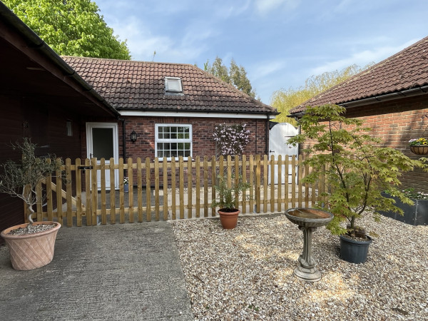 Stable End Cottage Image 1